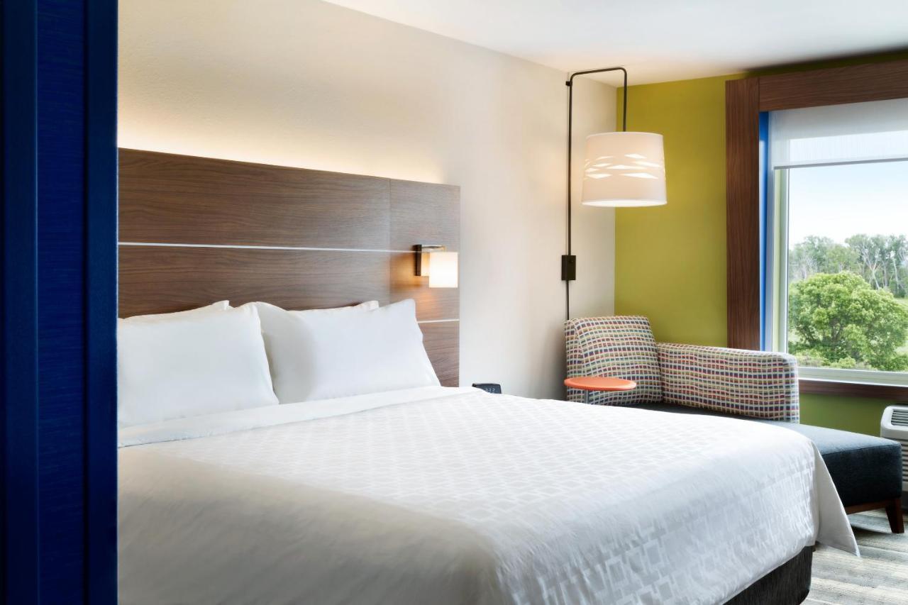 Holiday Inn Express & Suites - Grand Rapids South - Wyoming By Ihg Exterior photo